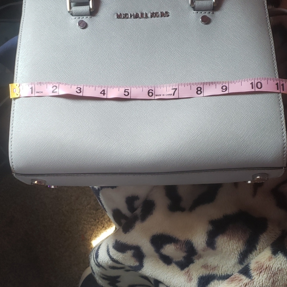 Michael Kors satchel. - Picture 10 of 11